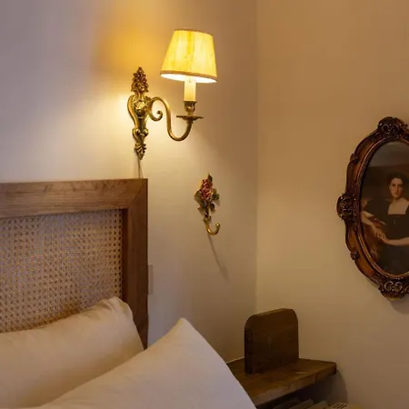 Romantic Alfama Balcony - 10 Minutes From Terreiro Do Paco Apartment *