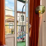 Romantic Alfama Balcony - 10 Minutes From Terreiro Do Paco Apartmán Lisboa