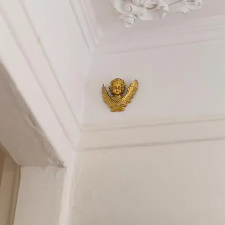 Romantic Alfama Balcony - 10 Minutes From Terreiro Do Paco *