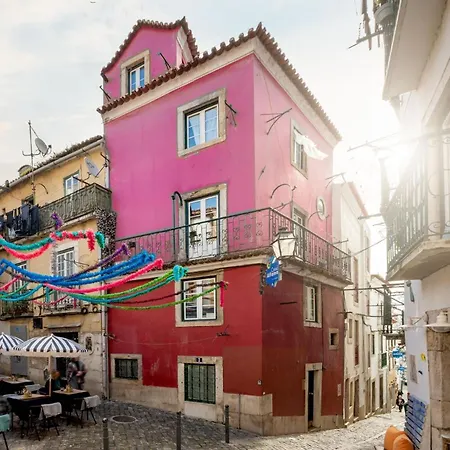 Romantic Alfama Balcony - 10 Minutes From Terreiro Do Paco *